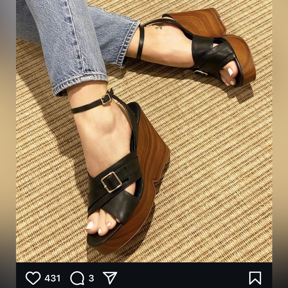 Vince Camuto Black Leather Crisscross Platform Wedge Sandals